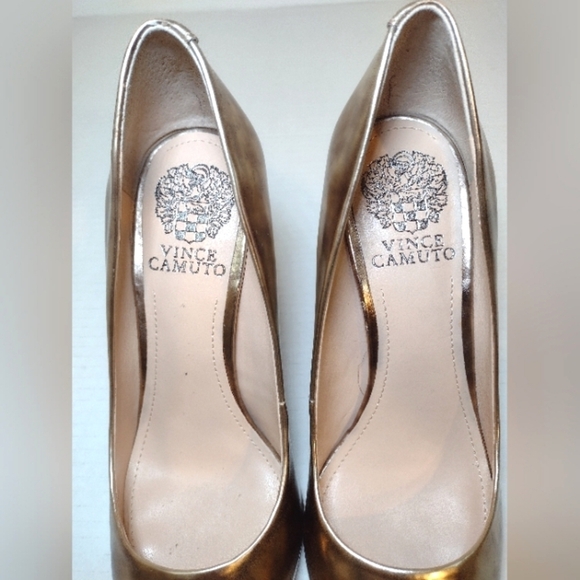Vince Camuto VC - Kain women's gold heels size (7.1/2) - Picture 5 of 16